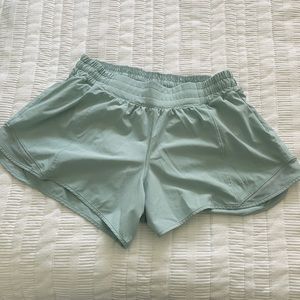 Hotty Hot Short II *Long 4"
Color: Hazy Jade
Size: 10